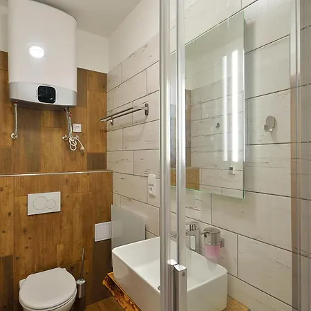 Kuzelna بيت ضيافة تروتنوف